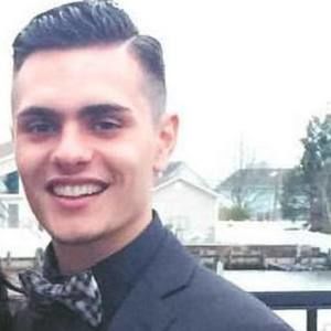 Meet your Posher, Elias